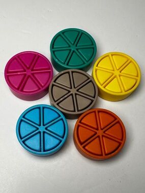 Trivial Pursuit Replacement Pie Token Holders Set of 6 Game Pieces